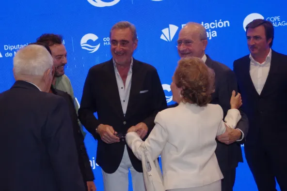 La familia malagueña de Carlos Herrera no faltó a la gala-aniversario de la emisora